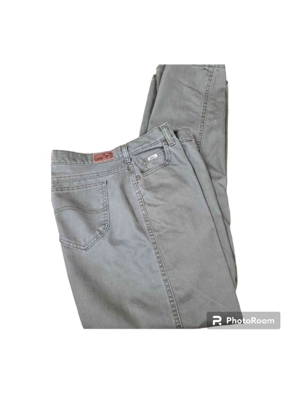 Lee Women's Relaxed Straight Leg Khaki Jeans, Size 12M